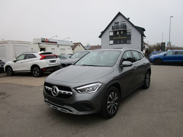 Mercedes-Benz GLA 200d *LED*PANORAMA*AHK*KAMERA*NAVI*Totwinkel