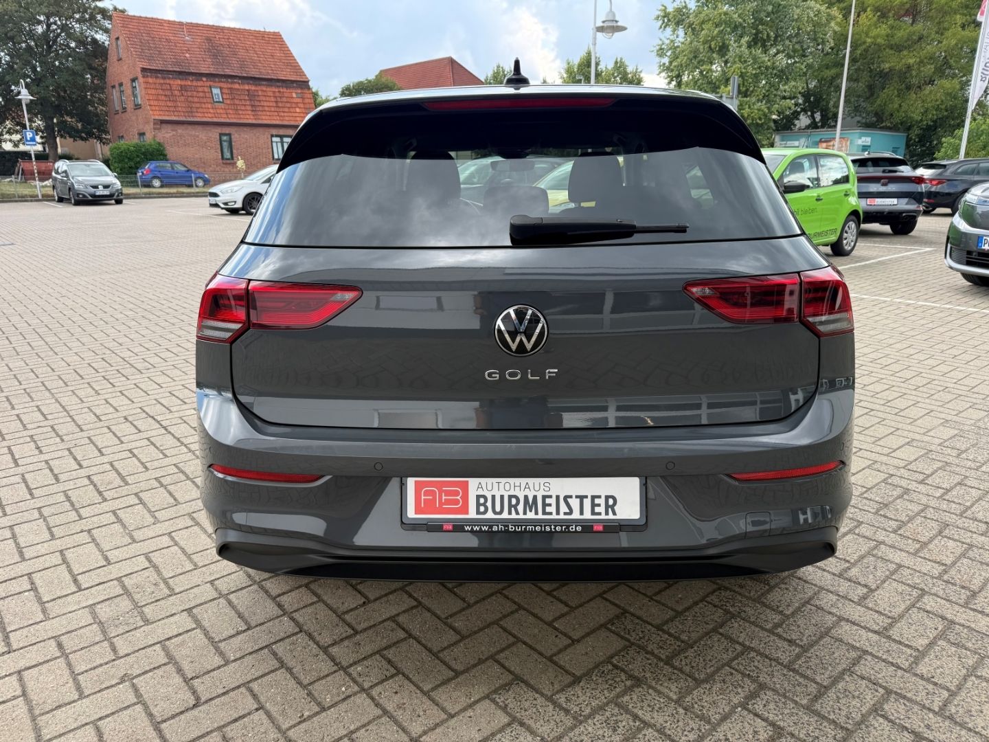 Fahrzeugabbildung Volkswagen Golf VIII United 1,5 TSI Navi Digi Cockpit LED A