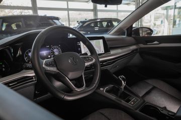 Bild 13 VW Golf Lim. Life Navi Car-Play Klimaautom. AHK