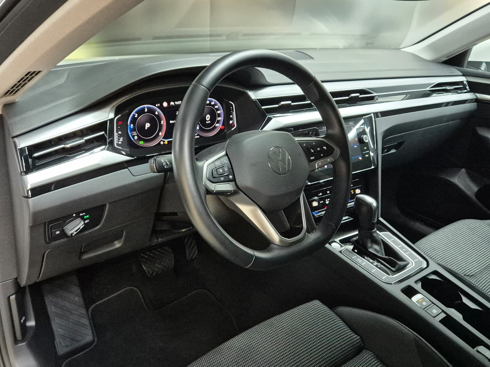 Fahrzeugabbildung Volkswagen Arteon 2.0 TDI DSG >VIRTU+NAVI+SHZ+LED+PDC+ACC+