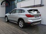 BMW X1 sDrive 20i xLine*PANO*NAVI*AUTOM.*LED*S-Heft* - BMW X1 xLine mit Benzin-Antrieb