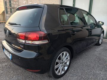 Volkswagen Golf - 5
