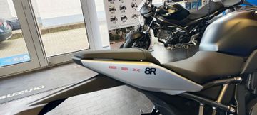 Suzuki GSX-8R