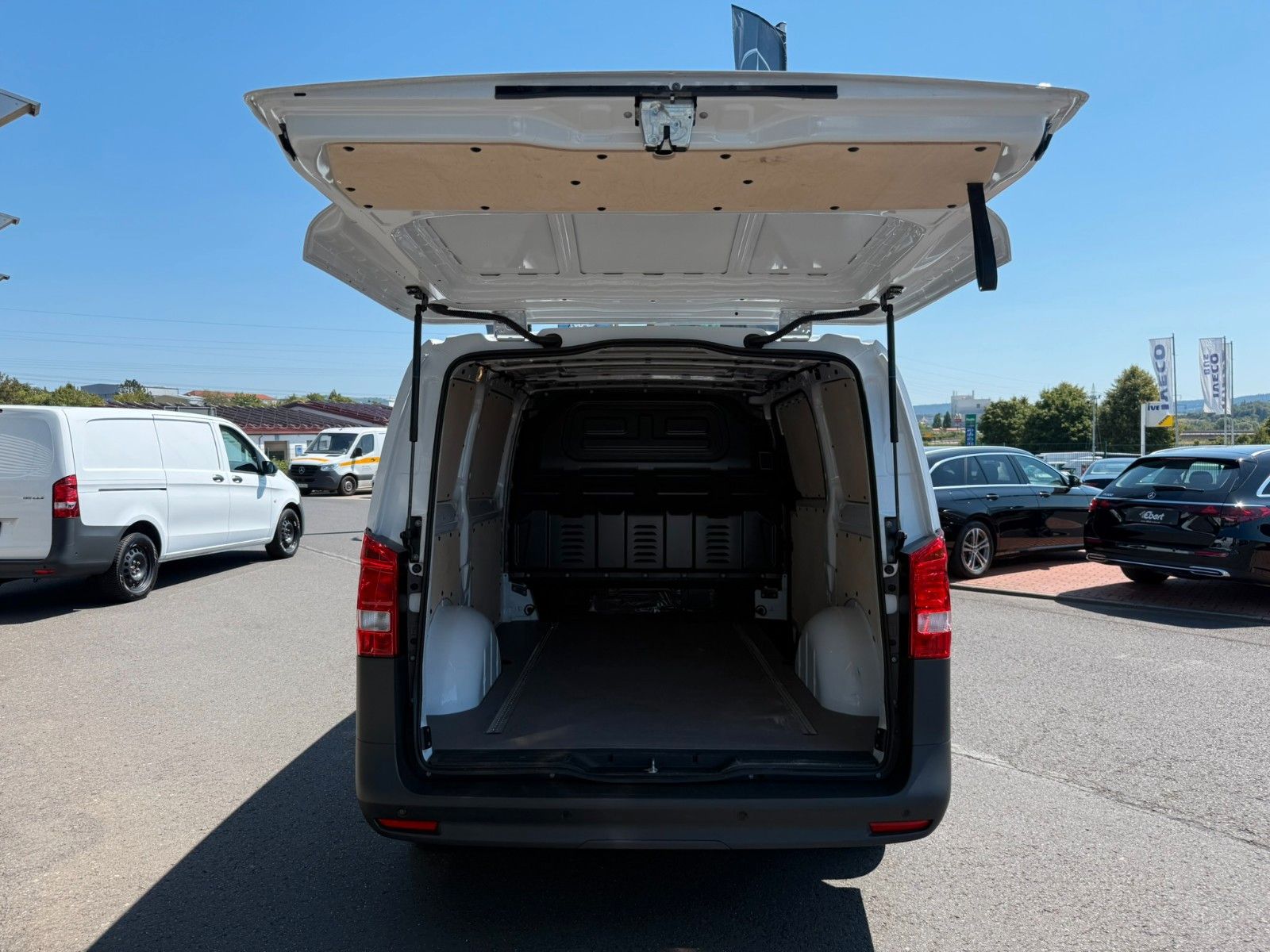 Fahrzeugabbildung Mercedes-Benz Vito 116 CDI 9G Klima Kamera SHZ