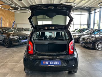 MYAUTOCENTER – Gebraucht- und Jahreswagen mit Werkstattservice in Pfaffenhofen Volkswagen up! black up! *Sitzh.*Navi*Klima*TÜV0428*