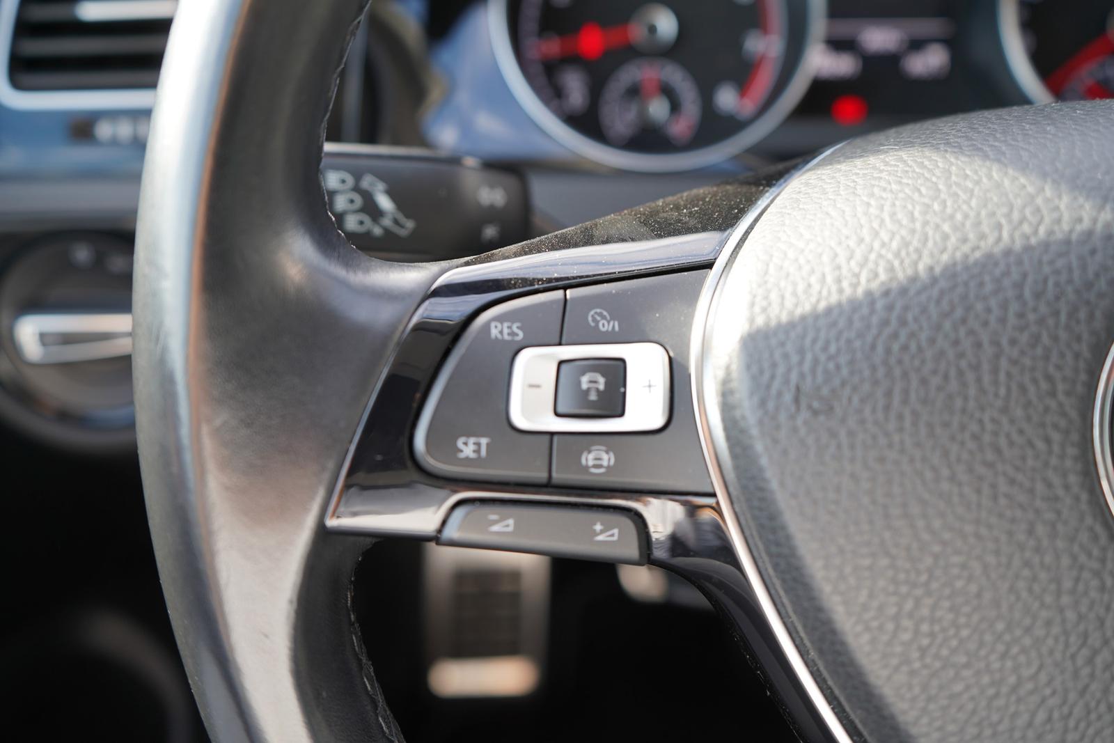 Volkswagen Golf VII 1.0 IQ Drive ACC Totwinkel Sitzheizung