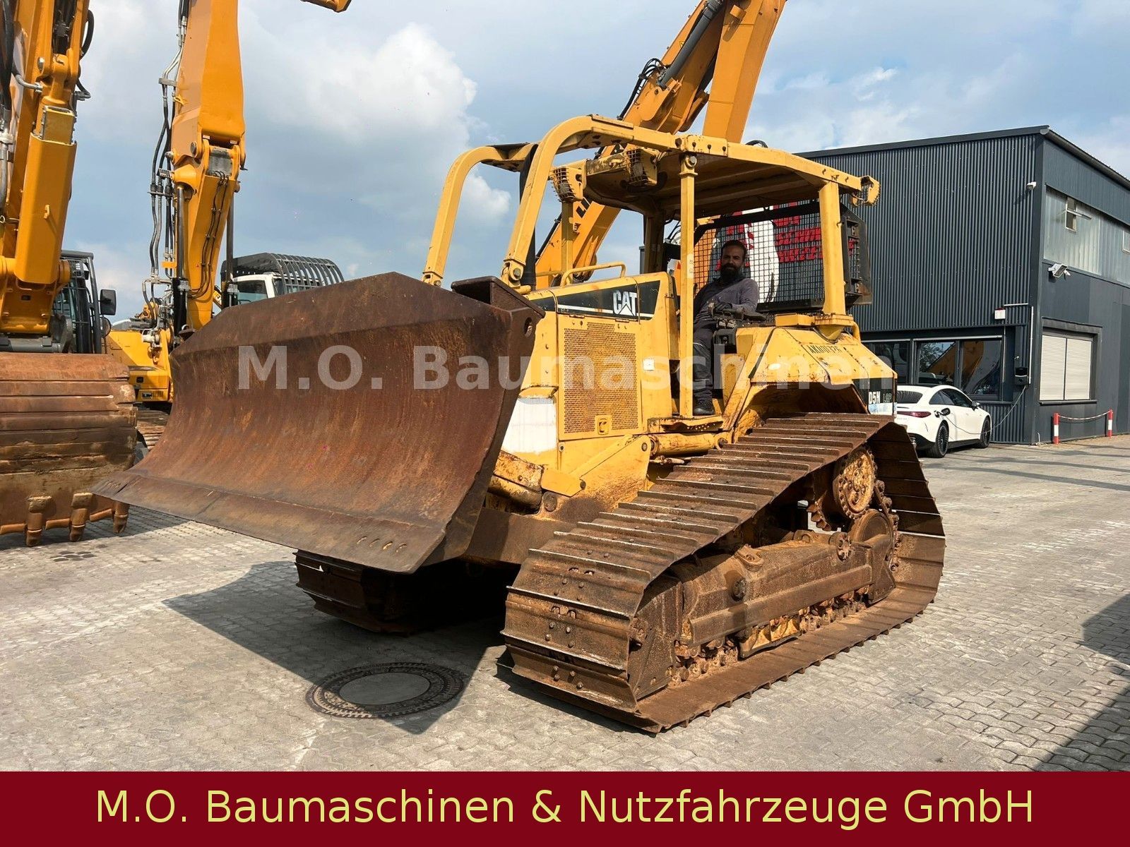 Fahrzeugabbildung CAT Caterpillar D 5 N LGP