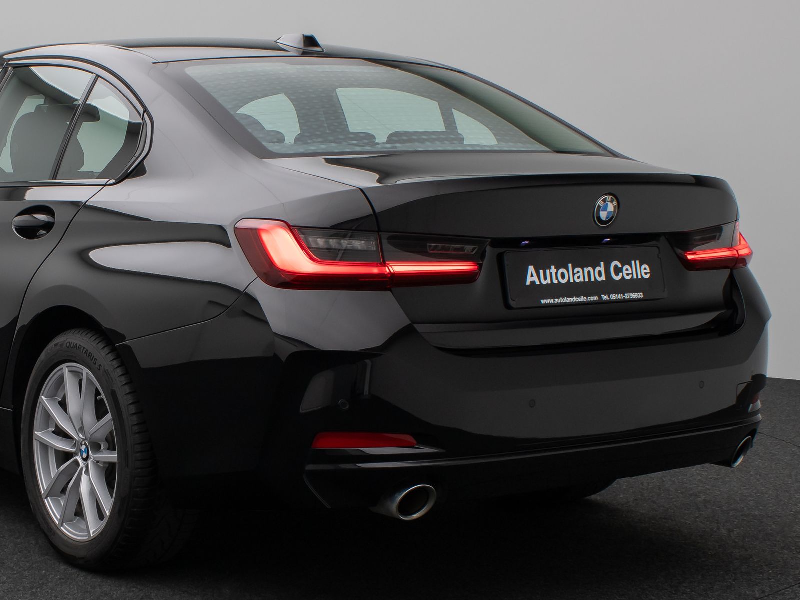 Fahrzeugabbildung BMW 318i DAB PDC Widscreen Geschwindigkeitsreg LED