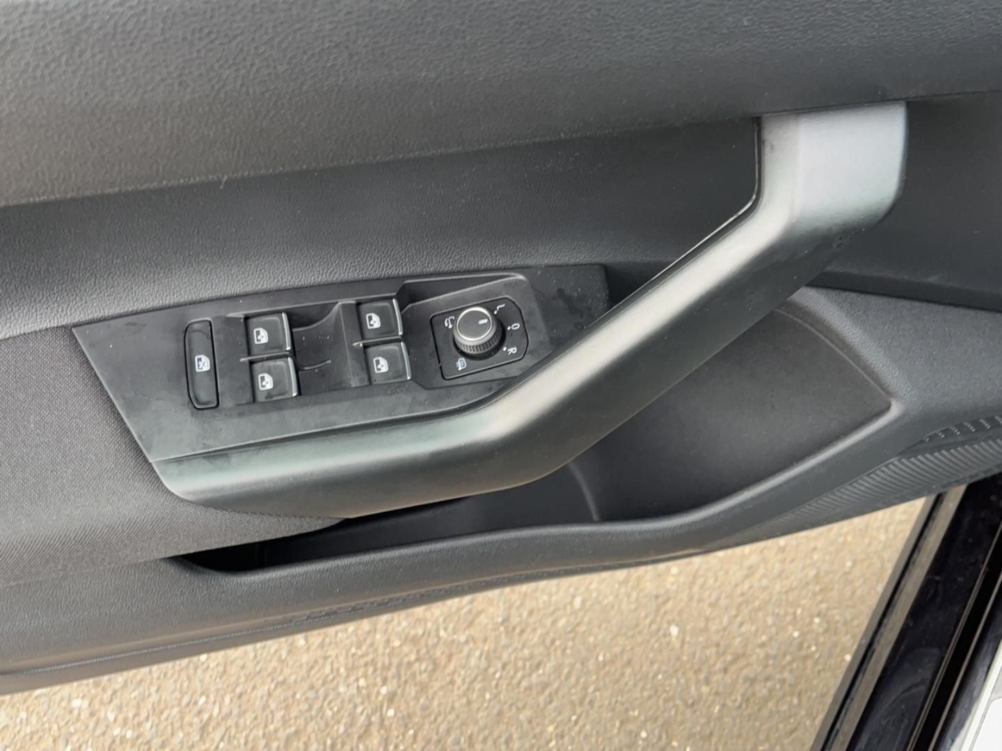 Fahrzeugabbildung Volkswagen Polo MOVE Move,LM-Felgen , App Connect,ZV,EFH,GJ