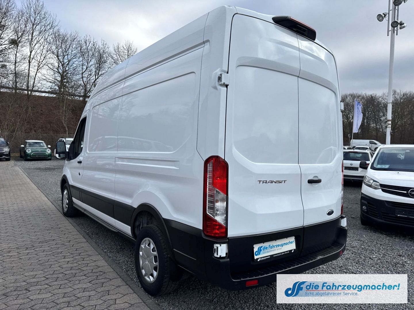 Fahrzeugabbildung Ford Transit Kasten 350 L3 Trend Apple CarPlay Androi