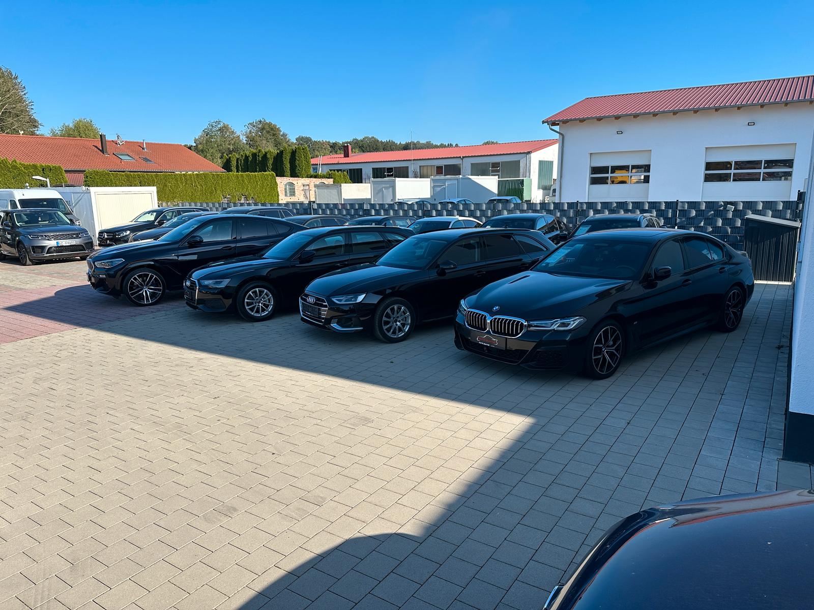 showroom-image-bottom