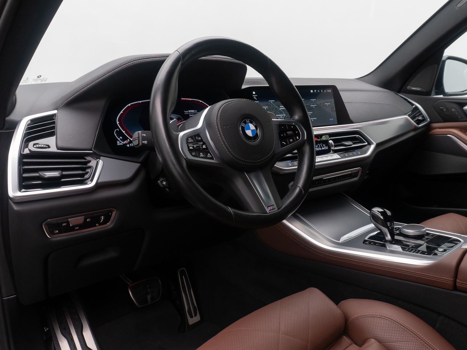 Fahrzeugabbildung BMW X5 xD40d M Sport 360&deg; HUD H/K DAB Massage 22Zoll