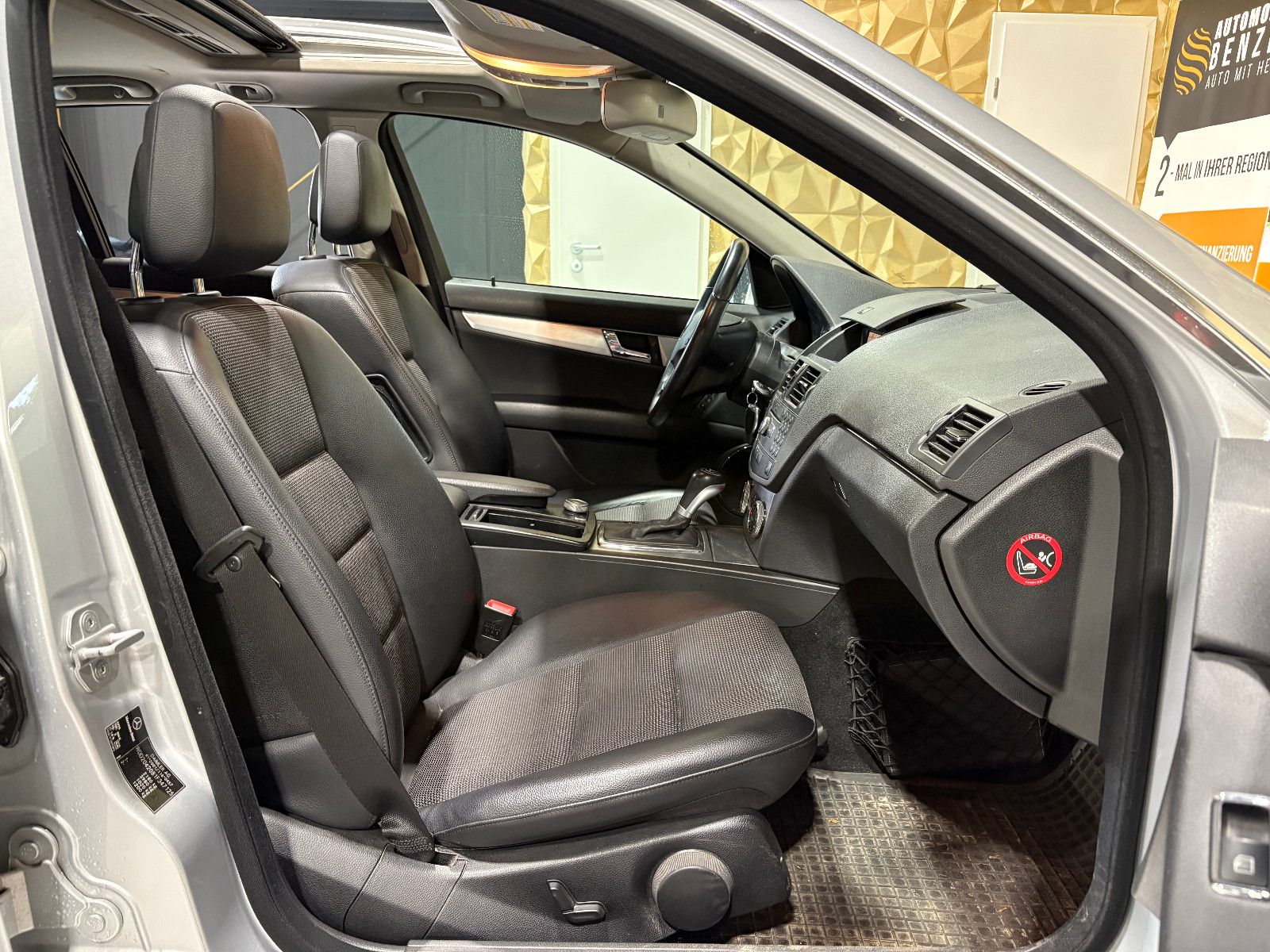 Fahrzeugabbildung Mercedes-Benz C 220 T-Modell T CDI/8-FACH/PANO/SHZ/AUTOMATIK/