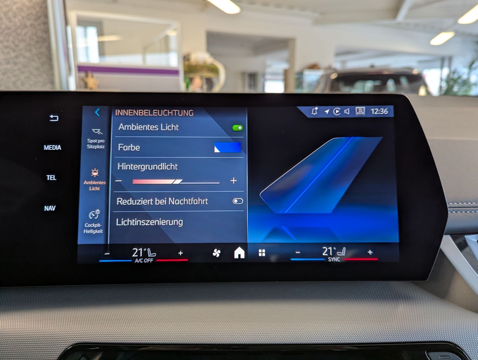 BMW 220 Active Tourer Aut AHK Pano Cam Travel-Paket - Image 31