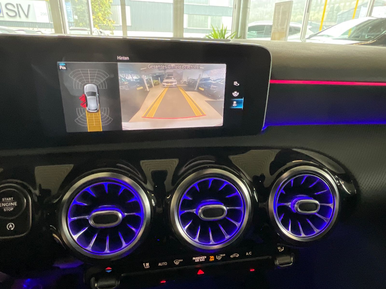Fahrzeugabbildung Mercedes-Benz A 35 AMG 4Matic*Head-Up Display*MBUX