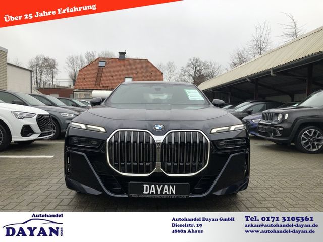 BMW 740 d xDrive M Sport Pano Head Up Iconic Glow 36