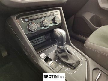Volkswagen Tiguan - 11