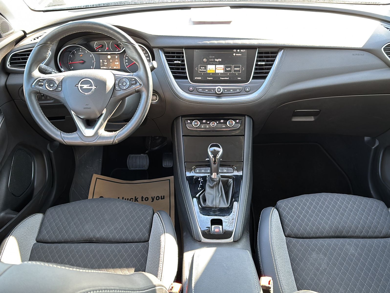 Fahrzeugabbildung Opel Grandland Elegance