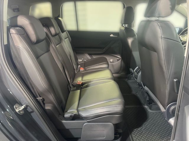 Touran TAXI / MIETWAGEN 2.0 TDI 150 PS DSG LED+A