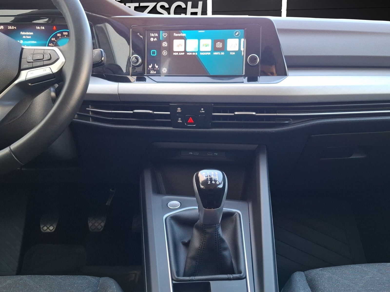 Fahrzeugabbildung Volkswagen Golf VIII Variant TDI Life LED CarPlay AID ACC P