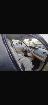 Renault Scenic - Renault Scenic aus 2008 mit Diesel-Antrieb