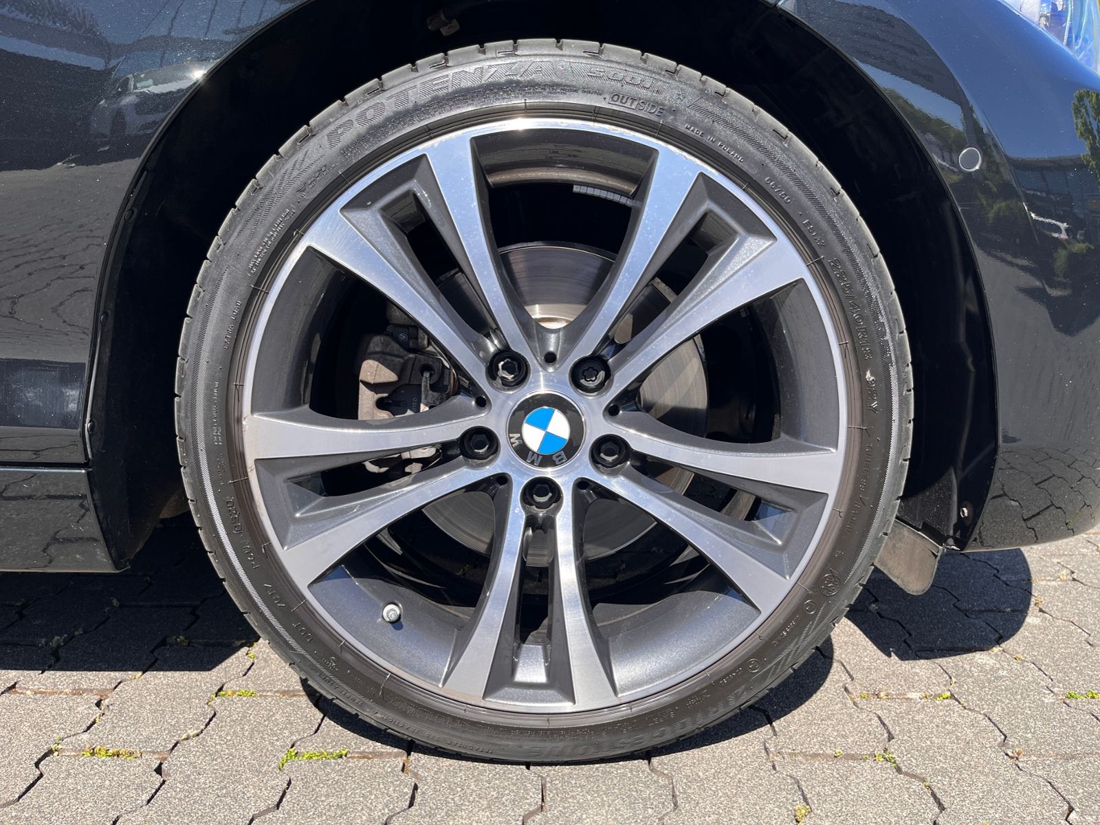 Fahrzeugabbildung BMW 220i Cabrio Sport Line H/K LEDER LED NAV SHZ 18"