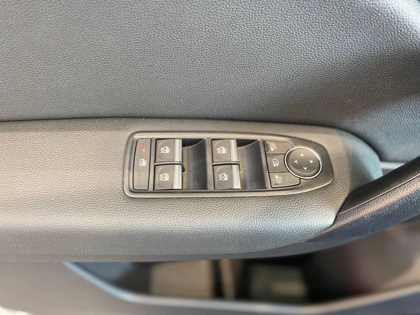 Fahrzeugabbildung Renault CAPTUR INTENS E-TECH PLUG-IN 160