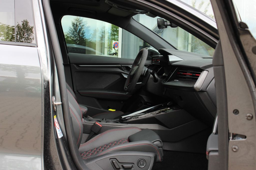 AUDI RS3 Sportback/RS DYNAMIK/ SONOS/ KOMFORT PRO AUDI RS3 Sportback/RS DYNAMIK/ SONOS/ KOMFORT PRO