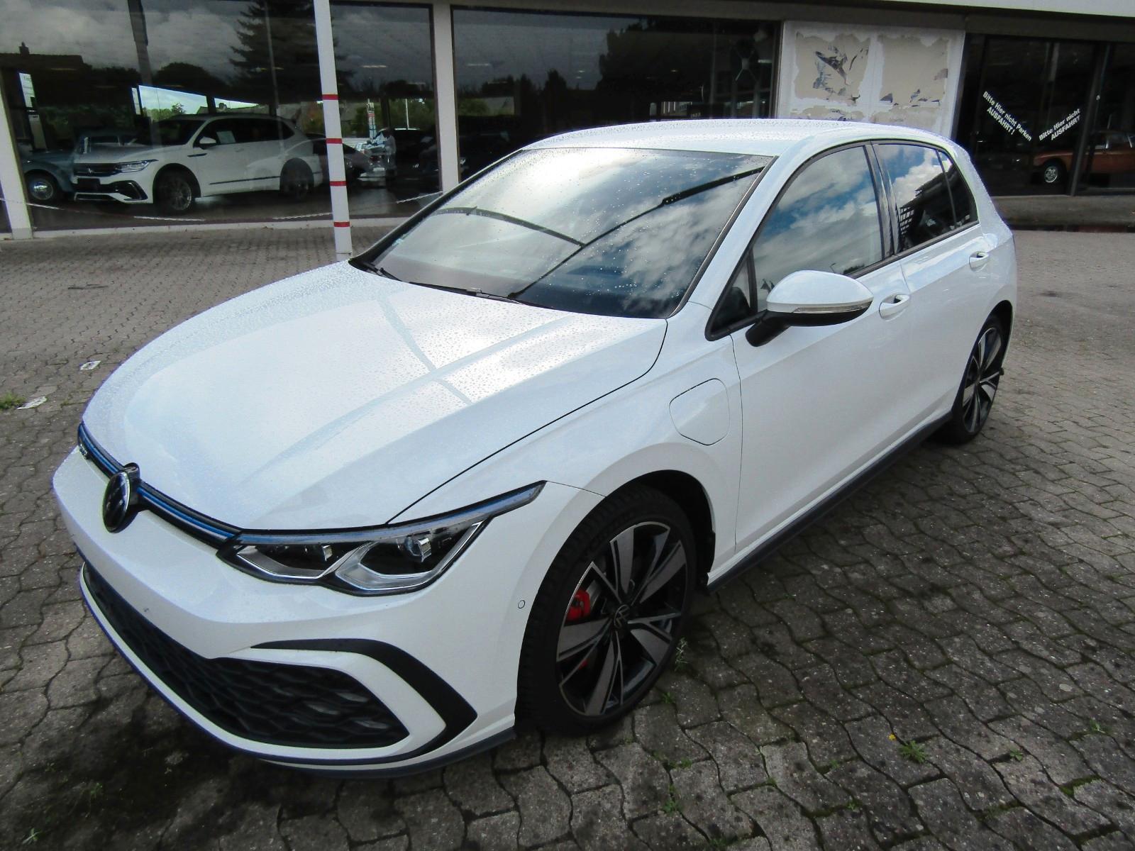 Volkswagen Golf VIII 1.4 GTE eHybrid+IQ-LIGHTS+1.Hand