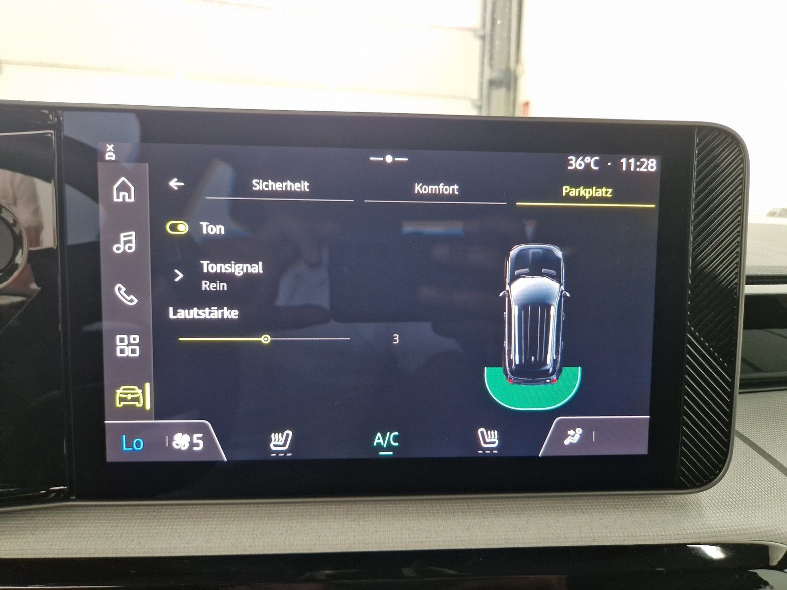 RENAULT R 4 E-Tech Evolution 120 Urban Range – Bild 26