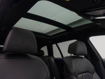 Fahrzeugabbildung BMW 540d xDr Tour HUD ACC Pano 360° Bowers & Wilkins