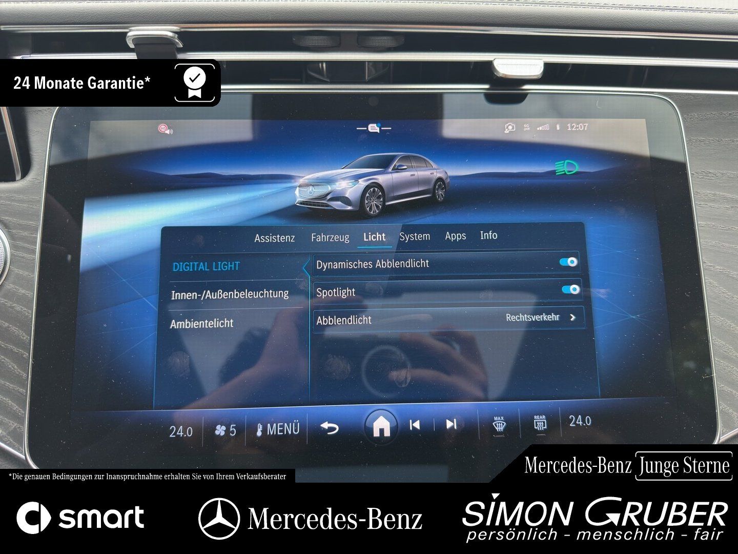 Fahrzeugabbildung Mercedes-Benz E 220 d AMG Night Servolock Pano Burm4D AHK