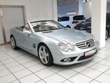 Mercedes-Benz SL 350 AMG Sportpaket Scheckheft Pano K.Less - silberne Mercedes-Benz SL 350