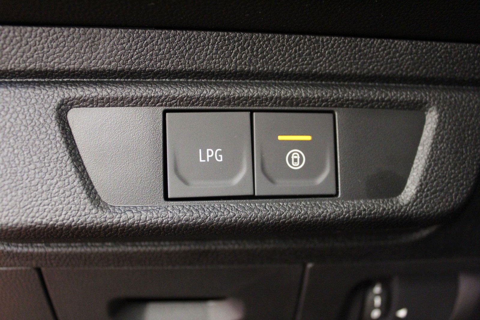 Fahrzeugabbildung Dacia Jogger Eco-G 100 Extreme+ 5-Sitzer *15237*