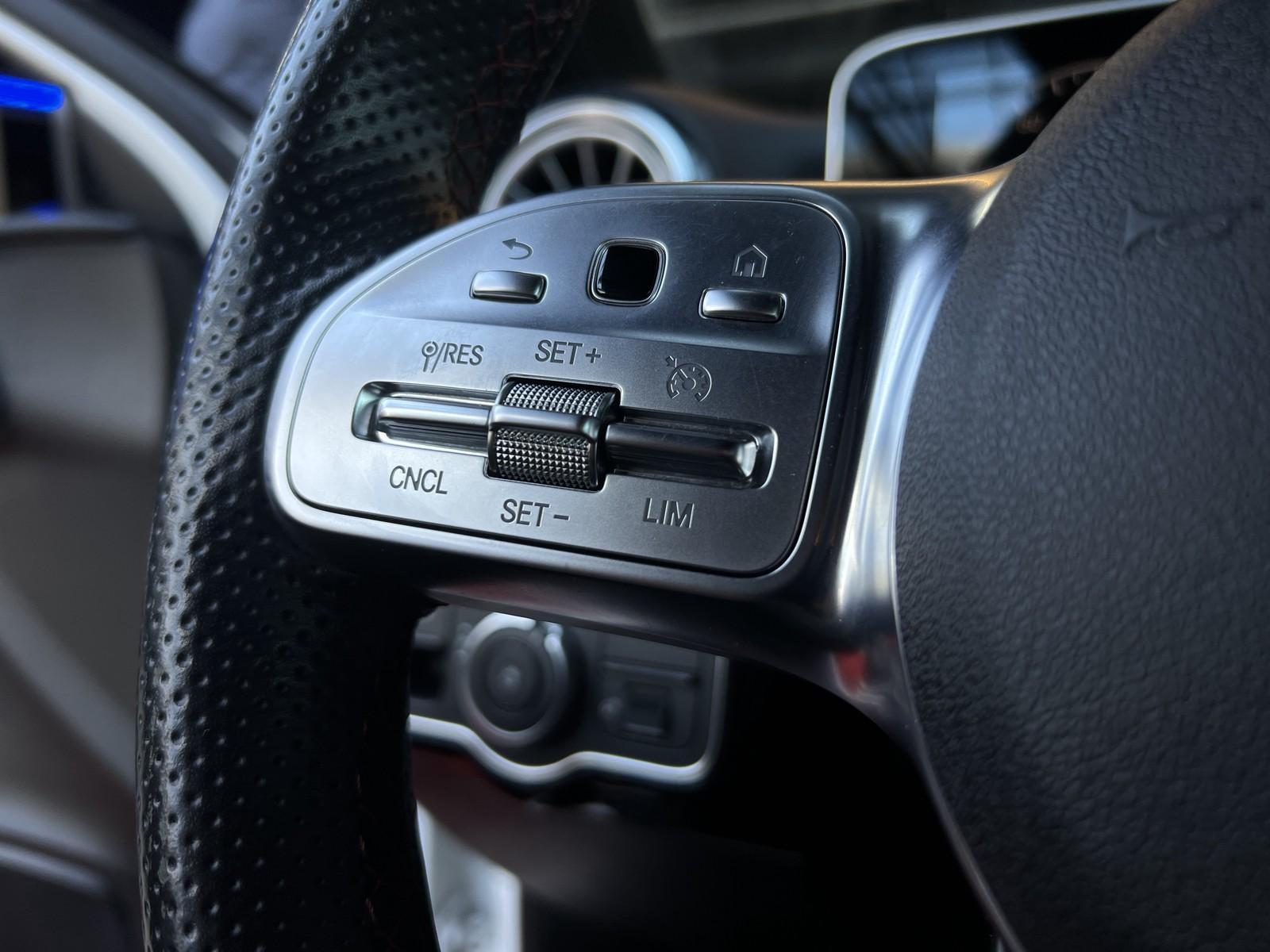 Mercedes-Benz A 250 AMG Line LED / ATTENTION ASSIST / SPURHALT