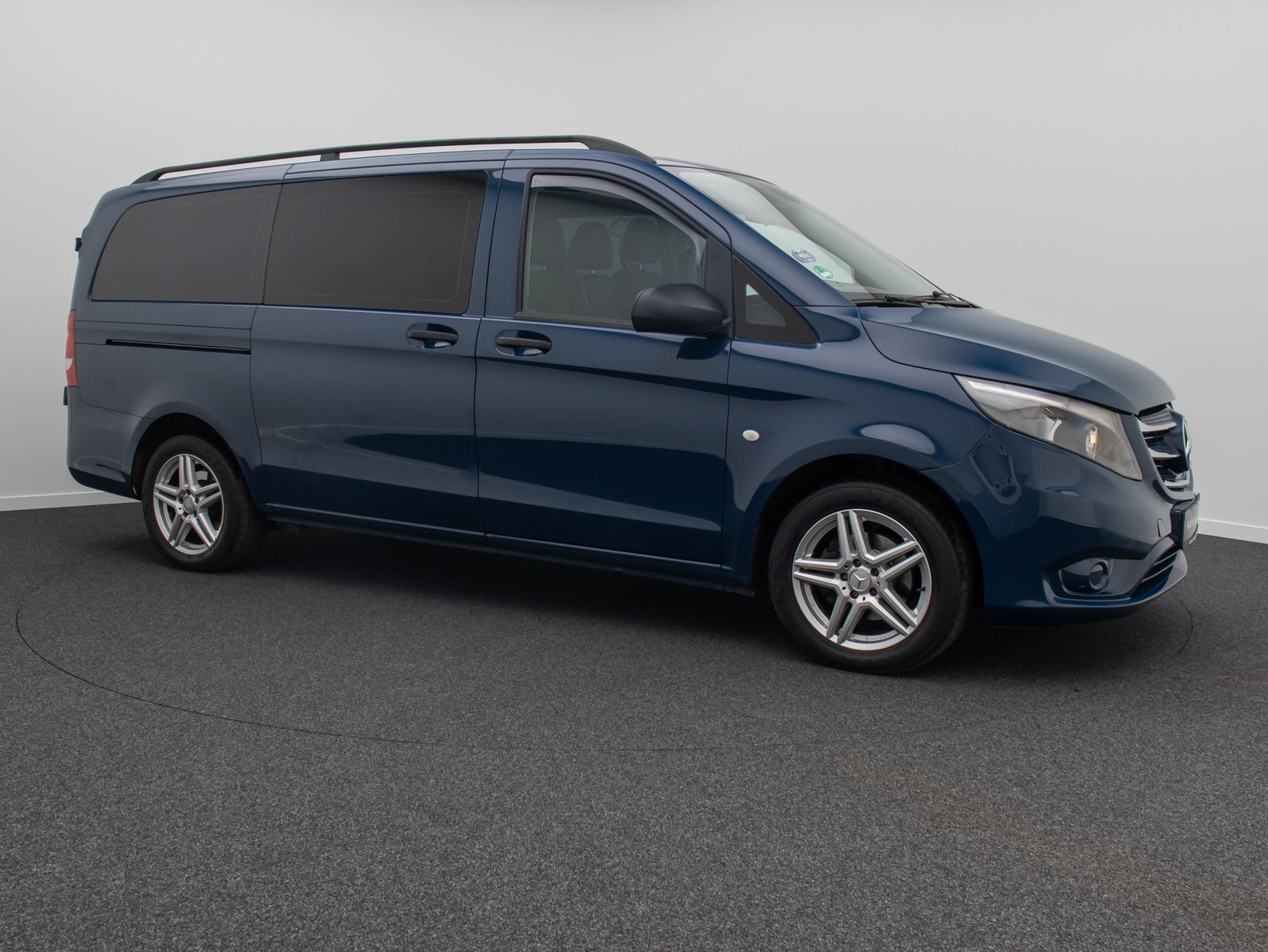 Fahrzeugabbildung Mercedes-Benz Vito Tourer Pro lang Tempomat AHK Fahrlich Komfo