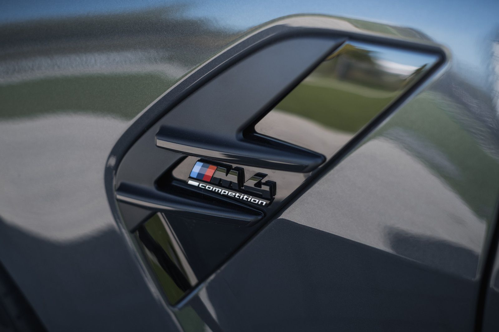 Fahrzeugabbildung BMW M4 Coupe xDrive Comp.-MTrack Pack.-50 J. M-Ed.