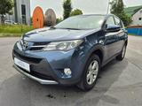 Toyota RAV 4 RAV4 Life - blaue Toyota RAV 4