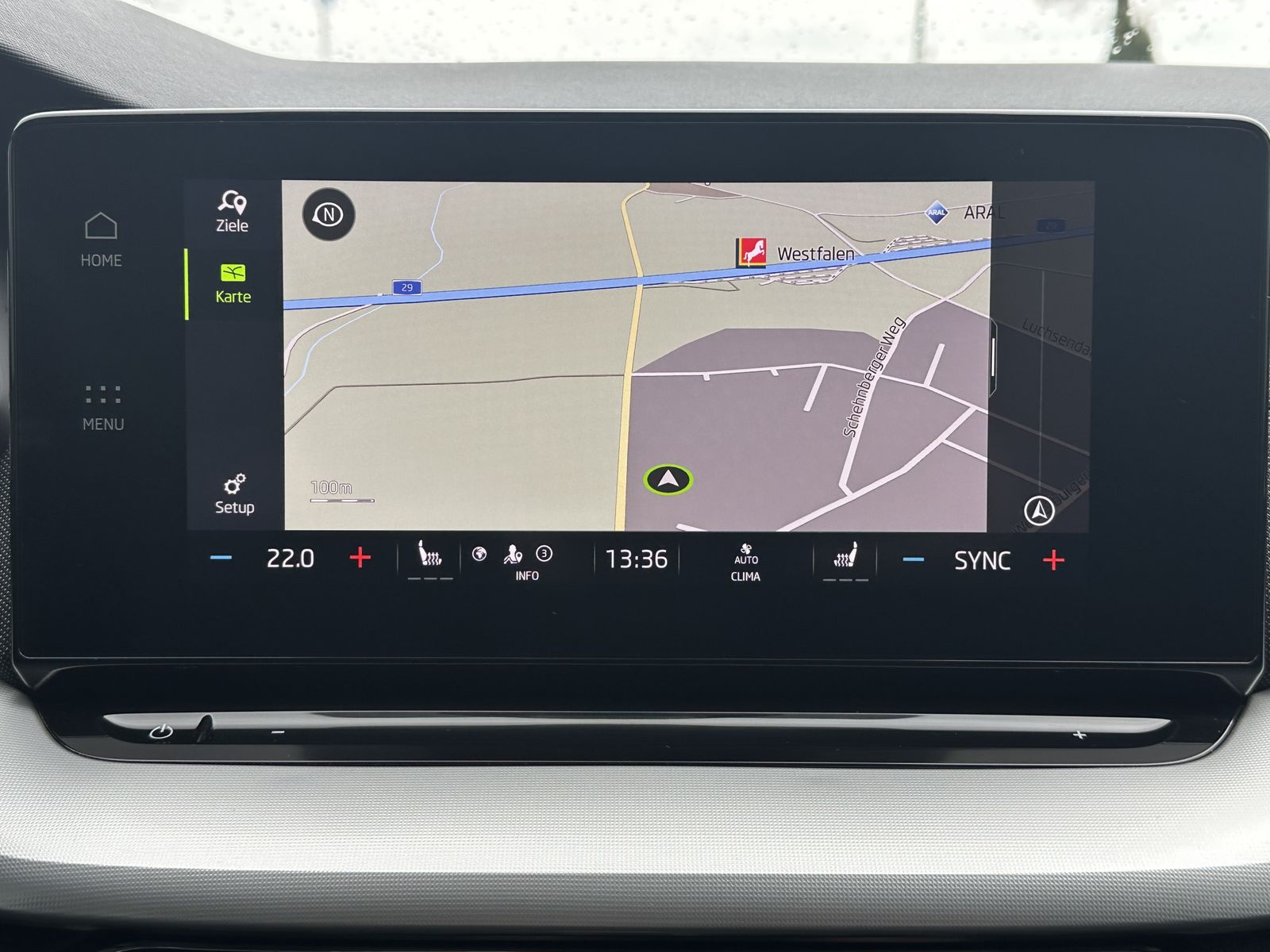 Fahrzeugabbildung SKODA Octavia Combi 2.0 TDI DSG Style NAV+LED+AHK+17ZO