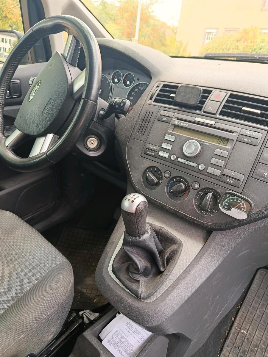 Ford Focus 2005 — interior
