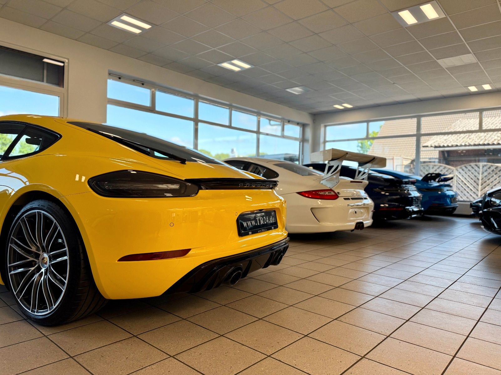 Fahrzeugabbildung Porsche 718 Cayman GTS 4.0 PDK PCCB/Burmester/Carbon/ACC