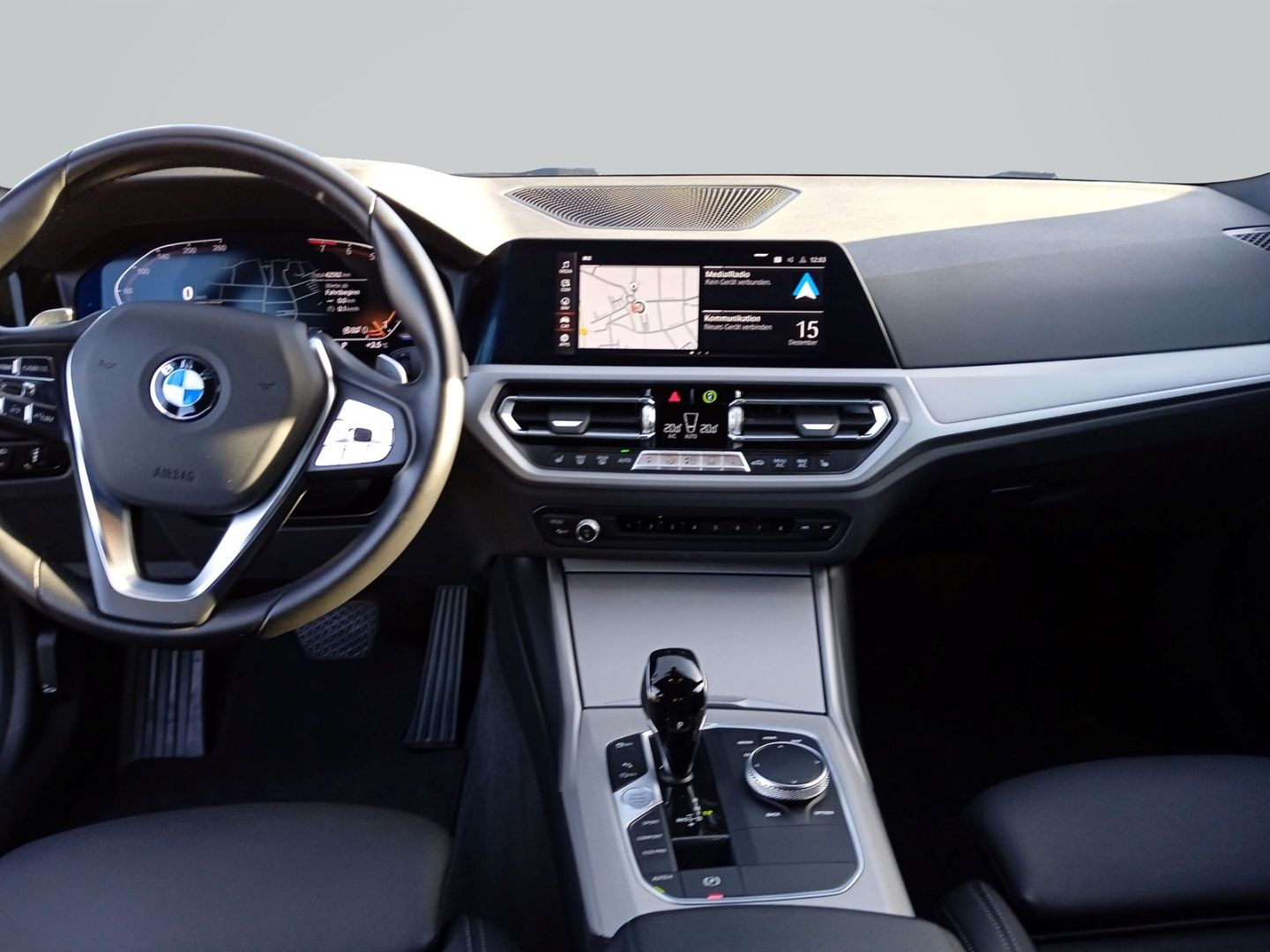 BMW 318 i Limousine Aut. SPORTSITZE+DAB+NAVI+TEMPOMA foto 15