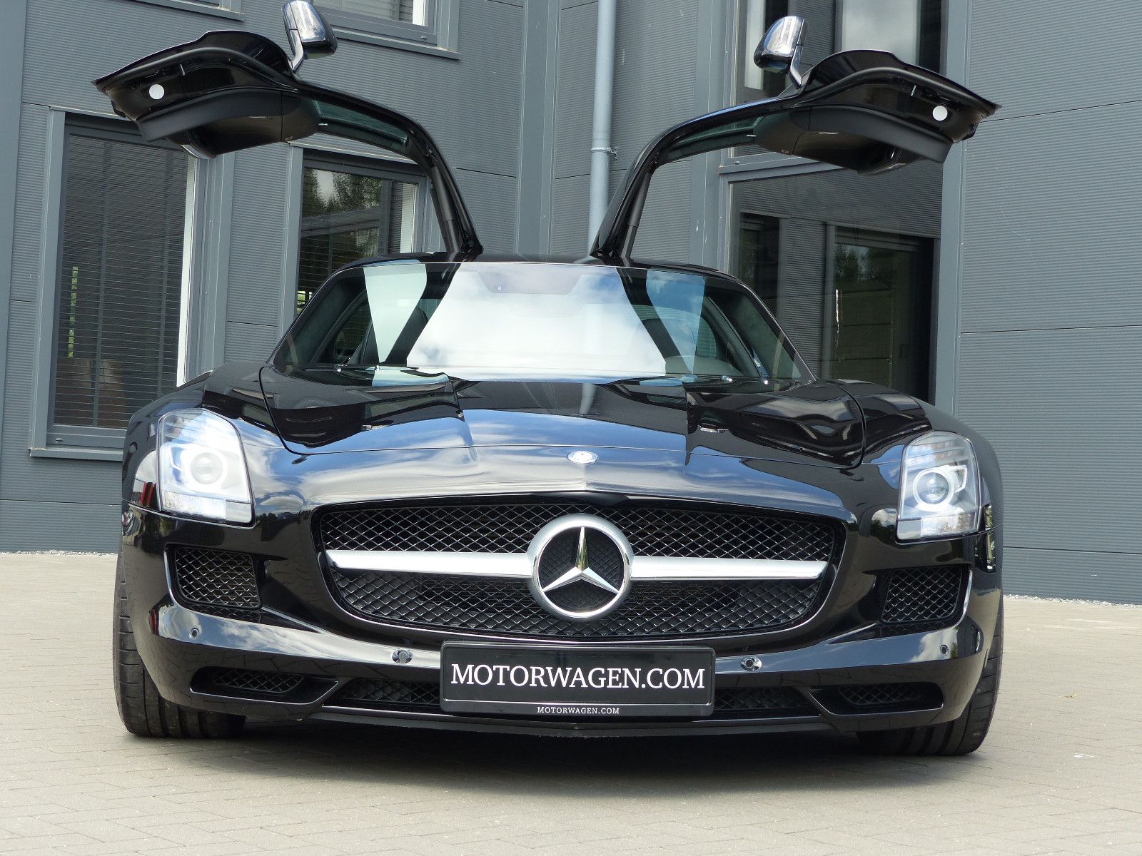 Fahrzeugabbildung Mercedes-Benz SLS AMG Flügeltürer