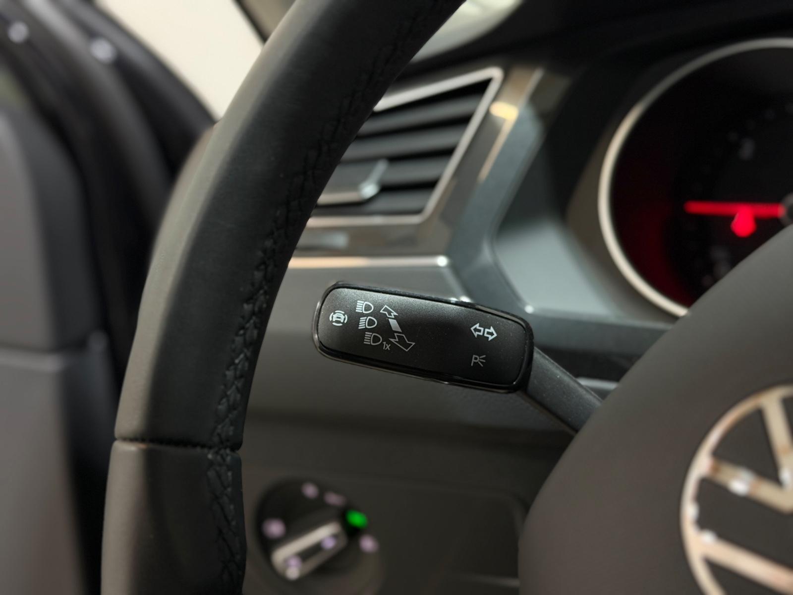 Volkswagen Tiguan Move/IQ.DRIVE/KAM/AMBIENTE/SHZ+HINTEN/ACC