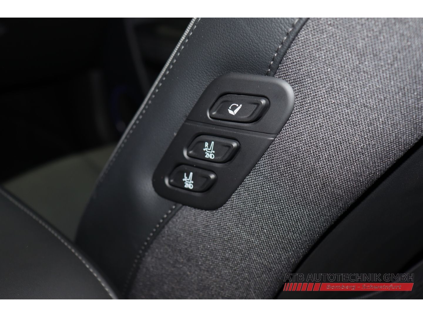 Fahrzeugabbildung Hyundai IONIQ 5 72,6 kWh UNIQ 98,2% SOH HUD El. Fondsitz