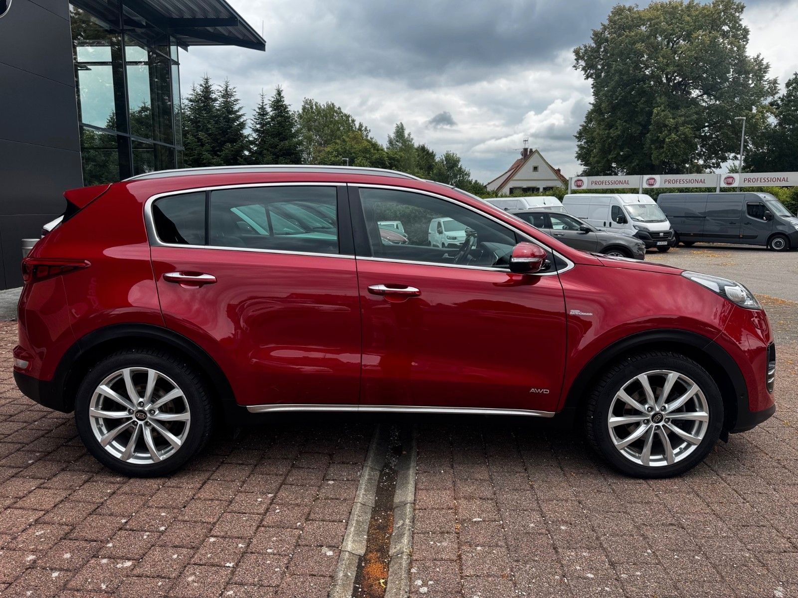 Fahrzeugabbildung Kia Sportage GT-Line 4WD GLASDACH SITZKÜHLUNG