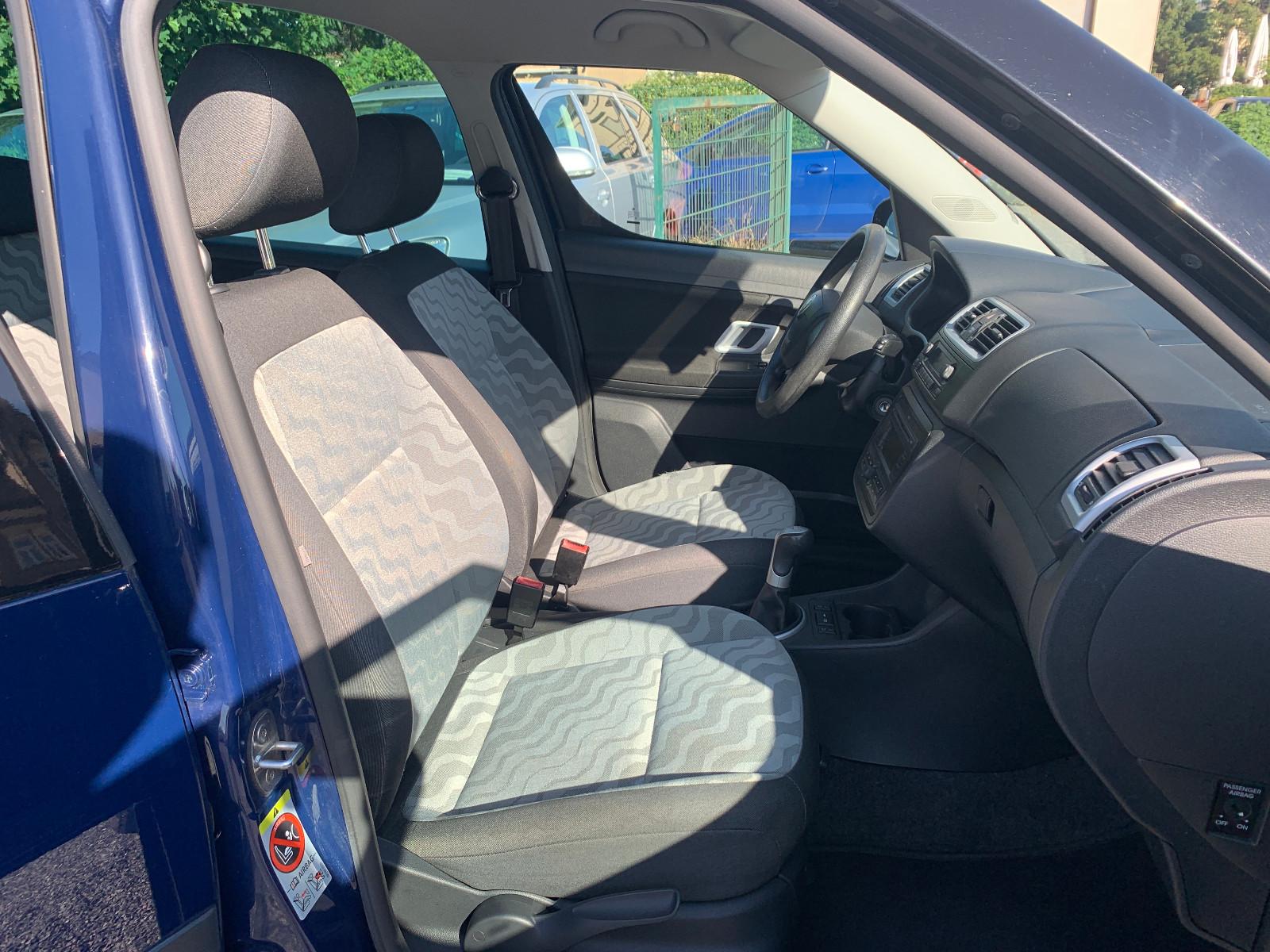 Skoda Roomster 2009 — photo 12
