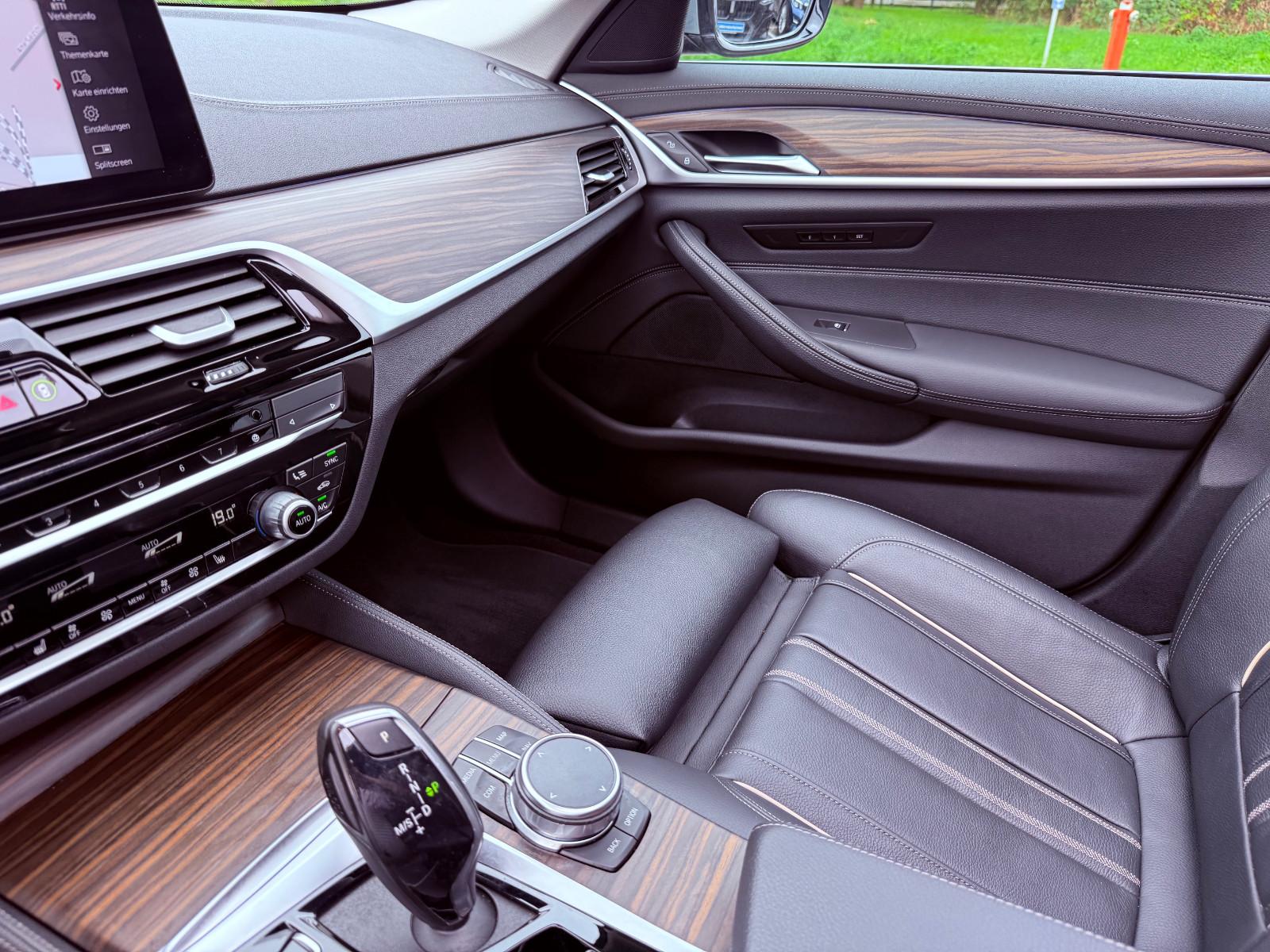 BMW 530 I Touring  Luxury Line LCI,Panoramadach,HUD,