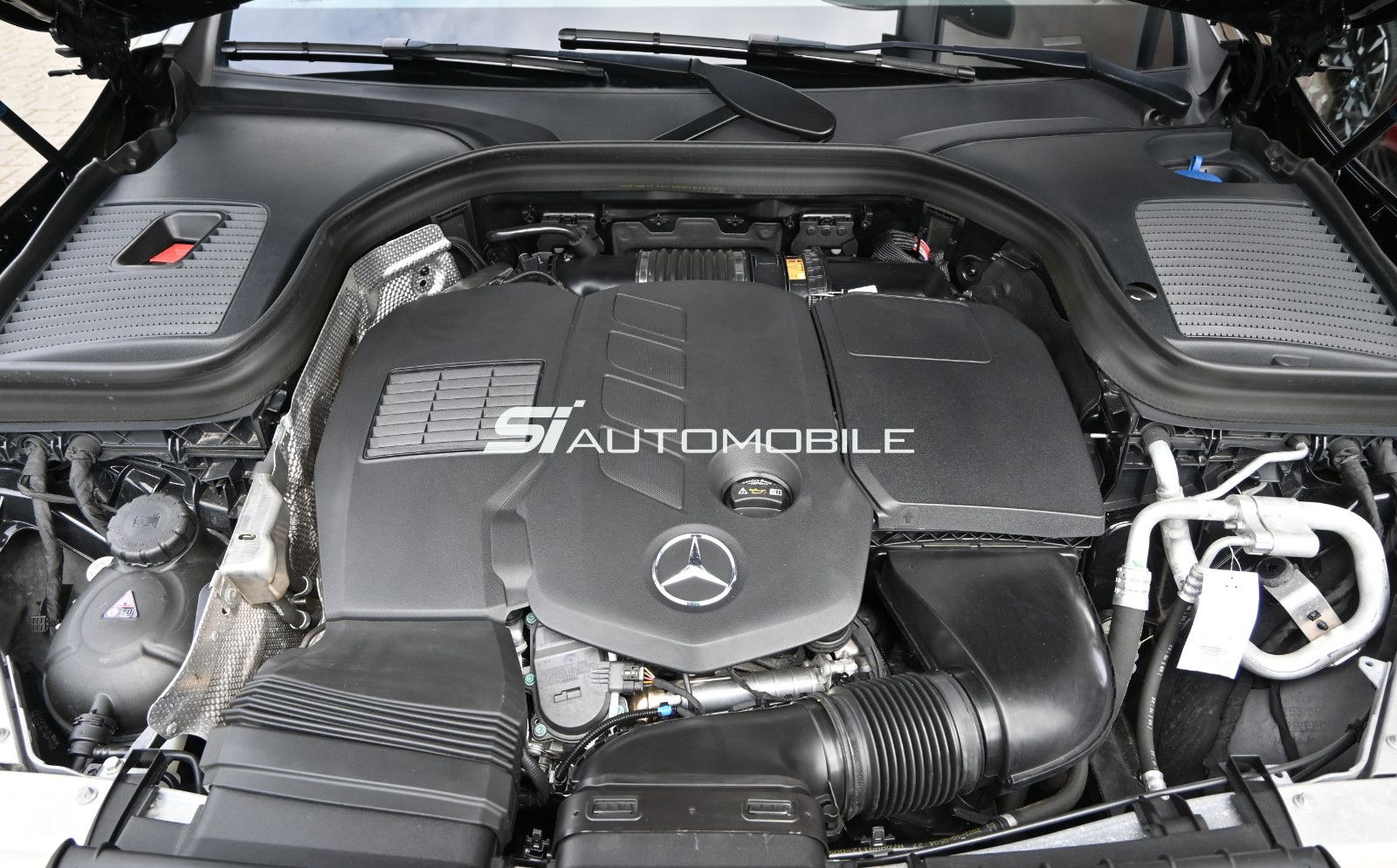 Fahrzeugabbildung Mercedes-Benz GLC 300 d 4M. Coupé NIGHT °ACC°AHK°360°STANDHEIZ