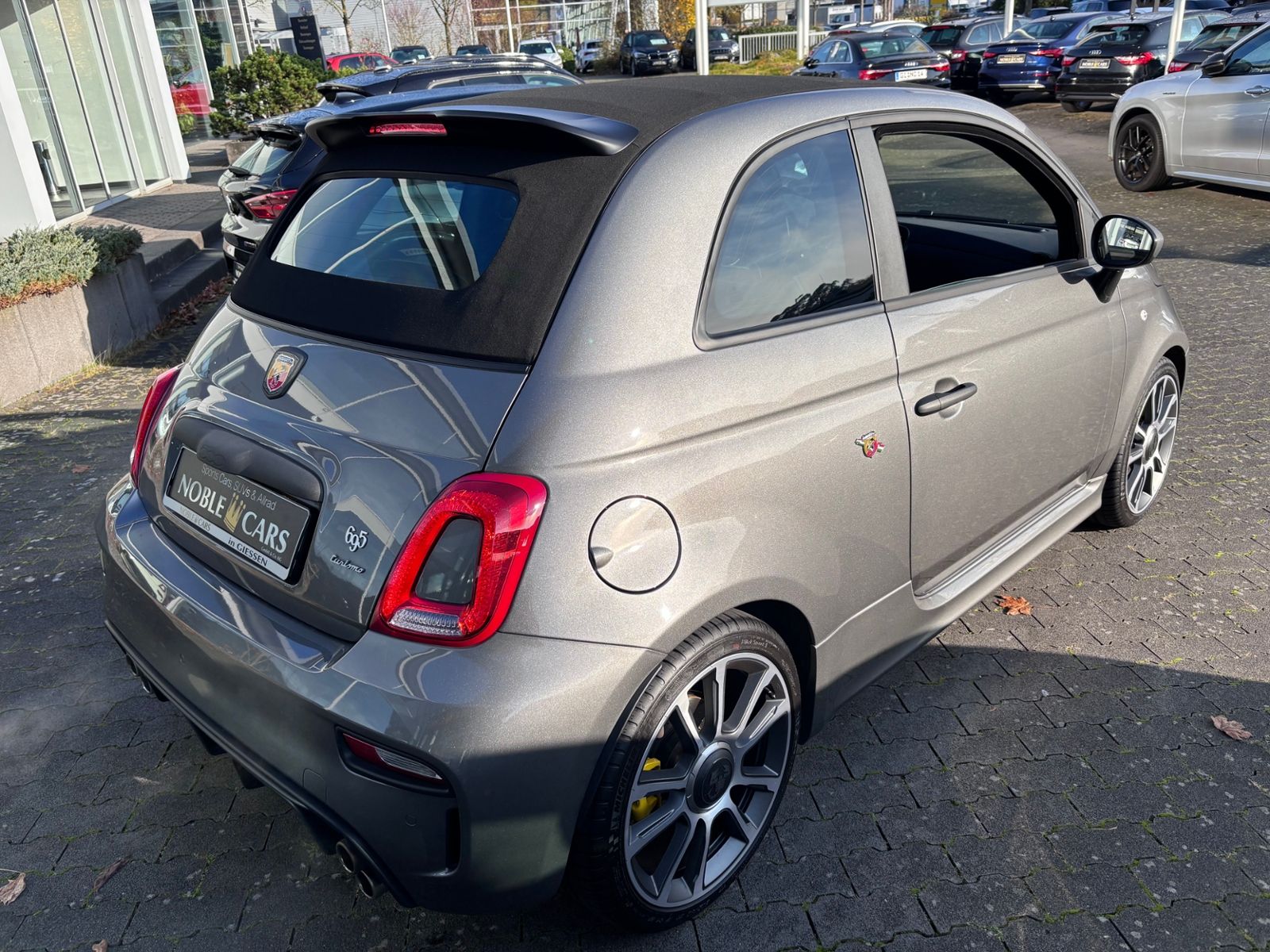 Fahrzeugabbildung Abarth 695C Automatik KLIMA NAV BEATS LEDER SHZ